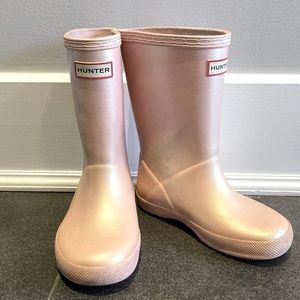 Toddler girls Hunter light metallic pink rain boots ( size 11/12)